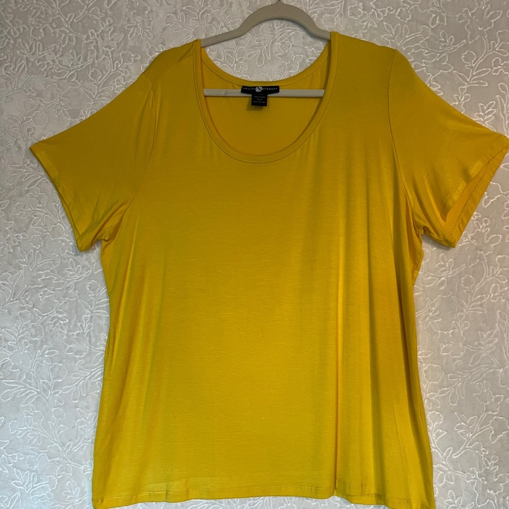 Ashley Stewart Bright Yellow Scoop Neck Short Sleeve Tee